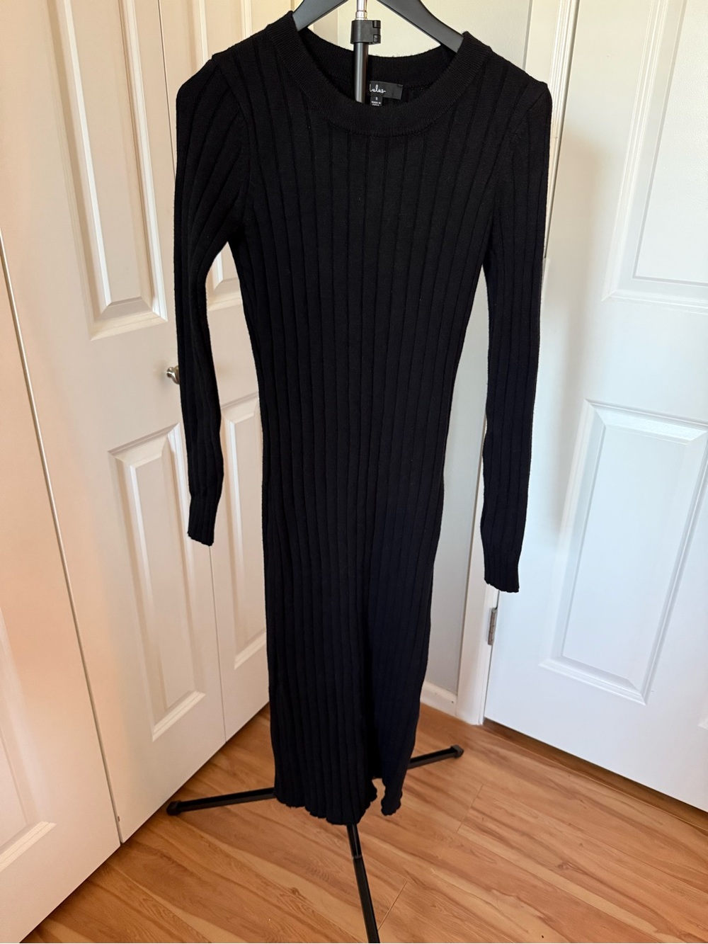 Lulu's Black Ribbed Knit Maxi Dress. New. Never worn but no tags.
